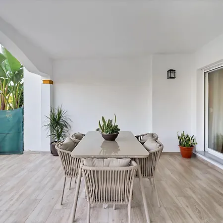 Ivory Banus - Luxury & Prime Location Apartment Marbella